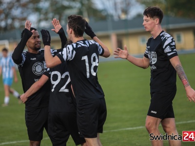 Biało-zieloni seniorzy odkrywają karty. W planie 6 sparingów