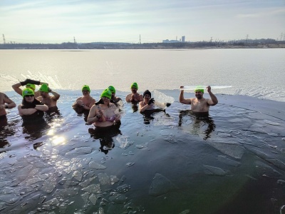 Zapraszają na wspólne morsowanie. Zimowa impreza dla wszystkich chętnych w Zebrzydowicach