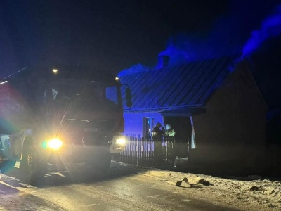 Pożar domu w Nietulisku Małym. Strażacy apelują o sprawdzenie kominów