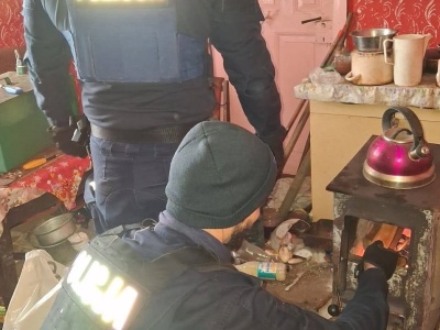 Nie paliło się światło, nie było dymu z komina. Sąsiad nie zignorował sygnałów