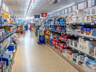 Upada duża sieć supermarketów. Zagrożonych nawet 70 sklepów. Klienci oburzeni