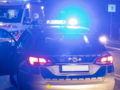 Dramatyczna akcja w Bydgoszczy. Pod 9-letnimi siostrami zarwał się lód