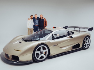 120 mln dol. na luksusowe auta. Legendarny konstruktor zyskuje potężnego inwestora