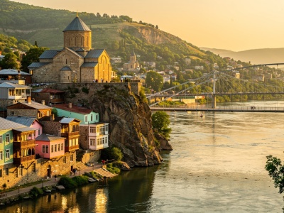 Nowe zasady wjazdu do Gruzji 2026: Obowiązkowe ubezpieczenie zdrowotne i NNW. Co musisz wiedzieć przed podróżą?