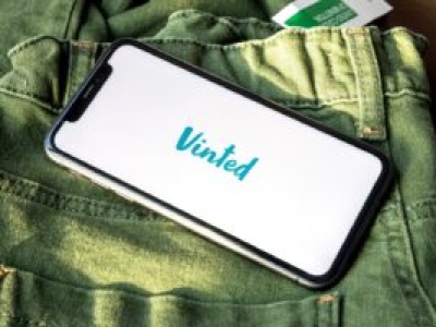 Sprzedajesz w sieci? Platformy raportują już przy 30 transakcjach! Uniknij pułapki skarbówki