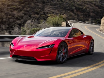 Wielki sekret Tesli rozwiązany. Przyspieszy do setki w sekundę