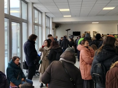 Tłumy w krakowskim schronisku na Rybnej. Trwa akcja „Mrozy” – mieszkańcy ratują psy przed mrozem