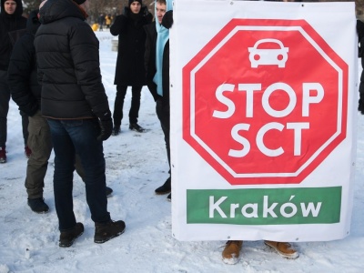 Krakowianie protestowali przeciw SCT. Miasto nie zamierza się cofnąć