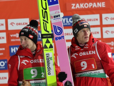 Puchar Świata w Zakopanem. Polscy skoczkowie na trzecim miejscu w konkursie duetów