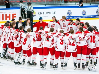 Hokej na lodzie: Wygrana Polek z Brytyjkami! Nasze hokeistki ciągle w grze o awans!