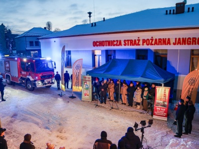 Nowy średni samochód ratowniczo‑gaśniczy trafił do OSP Jangrot