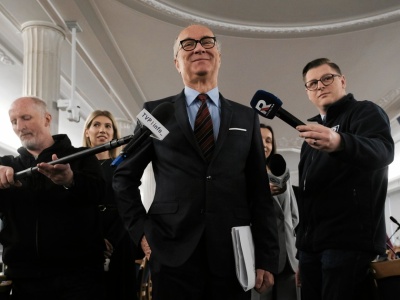 Żeby nie wkurzyć Kierownika. 