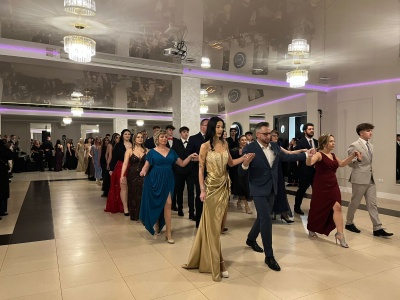 Historyczna noc. Pierwsza studniówka liceum TEB Edukacja