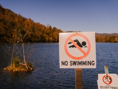 Wielkie sieci handlowe zacierają ręce. Nocna prohibicja to dla nich żyła złota