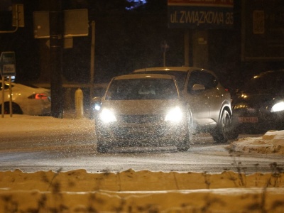 Zima uderza z pełną mocą: -24°C przy gruncie i śnieżyce