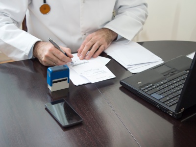 Zmiany w zwolnieniach lekarskich dopiero od 2027 r.