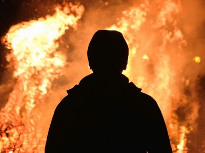 Ogromny pożar wybuchł w Tarnowie Podgórnym. Pali się magazyn