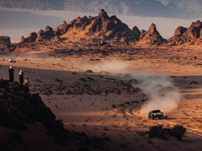 Dacia liderem Rajdu Dakar 2026! Mocne wejście w drugą połowę najtrudniejszego rajdu świata