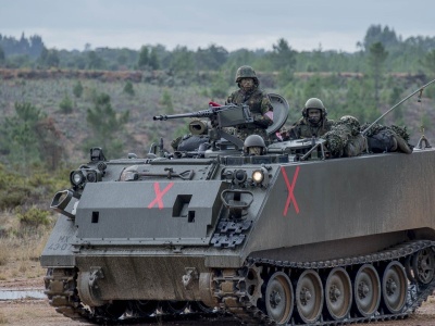 Gąsienice w odwrocie: Kraj NATO wybiera koła