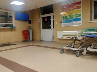 Skandal na SOR w Piotrkowie. Kobieta pobiła personel i uciekła