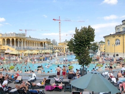 Kiedy wziąć urlop w 2026 roku, żeby skorzystać z długich weekendów?