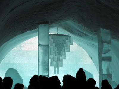 Czy też czujesz się w salonie samochodowym jak nieproszony gość?