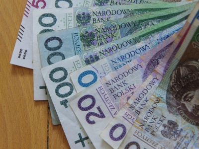 Nawet 800 zł co miesiąc. Im szybciej złożysz wniosek, tym więcej dostaniesz, lepiej się pospieszyć