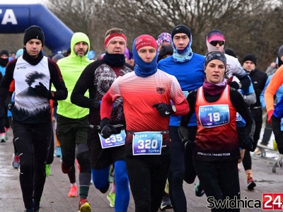 Bardzo mroźne i wymagające otwarcie biegowego roku w Świdnicy