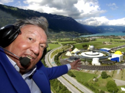 Zmarł Erich von Daeniken, autor bestsellerów o „starożytnych astronautach”