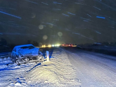 Na S7 panują trudne warunki. Jeden pas jest zablokowany