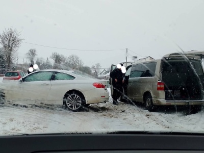 Seria kolizji w regionie. Policja z apelem o ostrożność za kierownicą