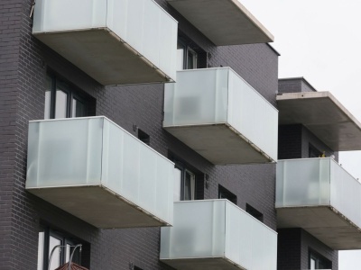 Mało kto o tym wie, a tego nie może być na balkonie. Nadzór budowlany wlepia mandaty