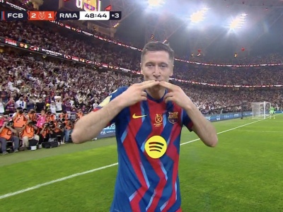 Nie czekali do końca meczu. Tak Hiszpanie ocenili Lewandowskiego