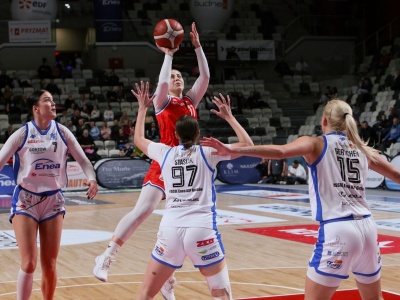 Emocje w starciu beniaminków. Zadecydował jeden punkt