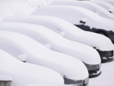 Pomorskie sparaliżowane przez śnieg. Zamknięte szkoły, karetki utknęły w zaspach