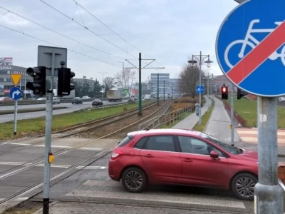 Asfalt zamiast kostki, poszerzenie i ważny przejazd. Zmieni się infrastruktura dla rowerzystów