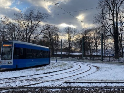 Agresywna pasażerka zatrzymała tramwaj. Ruch wstrzymany, interweniowała policja