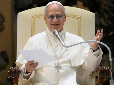 Papież reaguje na protesty w Iranie. Modli się o 