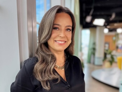 Ten detal zmienił wszystko. Dojrzałe panie powinny kupić te spodnie