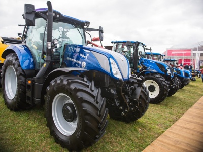 Rekordowa końcówka roku na rynku ciągników. W jakie maszyny inwestują rolnicy?