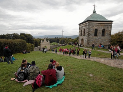 Na tej górze miały odbywać się sabaty czarownic. Dziś przyjeżdżają tu pielgrzymi