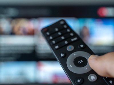 Znamy ulubiony kanał TV Polaków. Naród kocha telewizję i prawicę