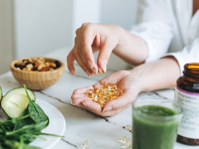 Suplementy na koncentrację dla studentów i uczniów - co ma sens, a co jest mitem?