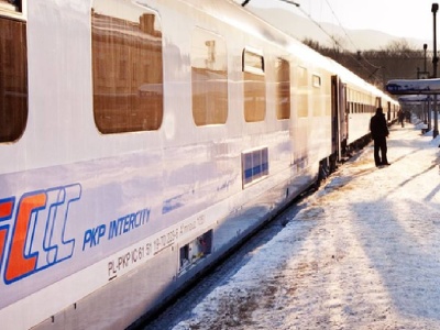 Pogoda paraliżuje PKP. Największe opóźnienie to ponad 4 godziny