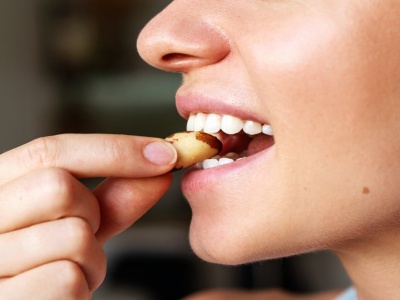 To nie mit ani teoria. Popularna wśród Polaków przekąska zawiera promieniotwórcze pierwiastki