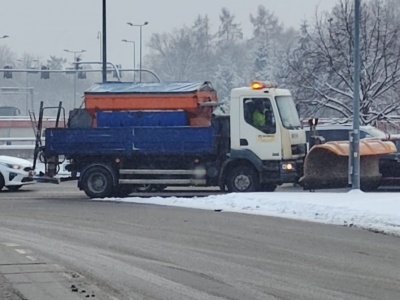 Zima paraliżuje Kraków. Utrudnienia w kursowaniu komunikacji miejskiej