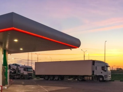 Kultowa marka motorsportu pojawi się w Polsce. Amerykańska sieć stacji Gulf zadebiutuje jeszcze w 2026 roku