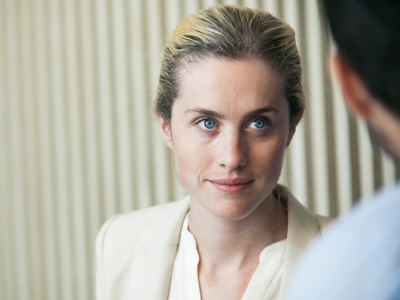 Jak ludzie inteligentni emocjonalnie „gaszą” złośliwe osoby? 4 mądre taktyki odpierania przykrych ataków