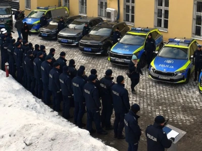Dziewięć nowych radiowozów dla komendy policji w Ciechanowie