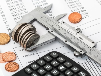 Sieć wodno-kanalizacyjna, oświata i turystyka. Budżetowe priorytety gminy Ropa na 2026 rok